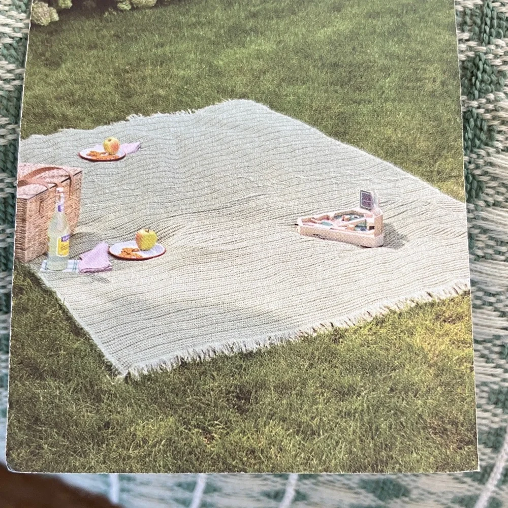 Hearth & Hand Green and White Oversized Blanket